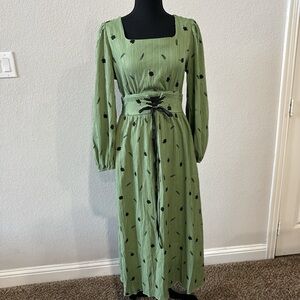 Chic Long Sleeve Green Dress with Black Floral Design